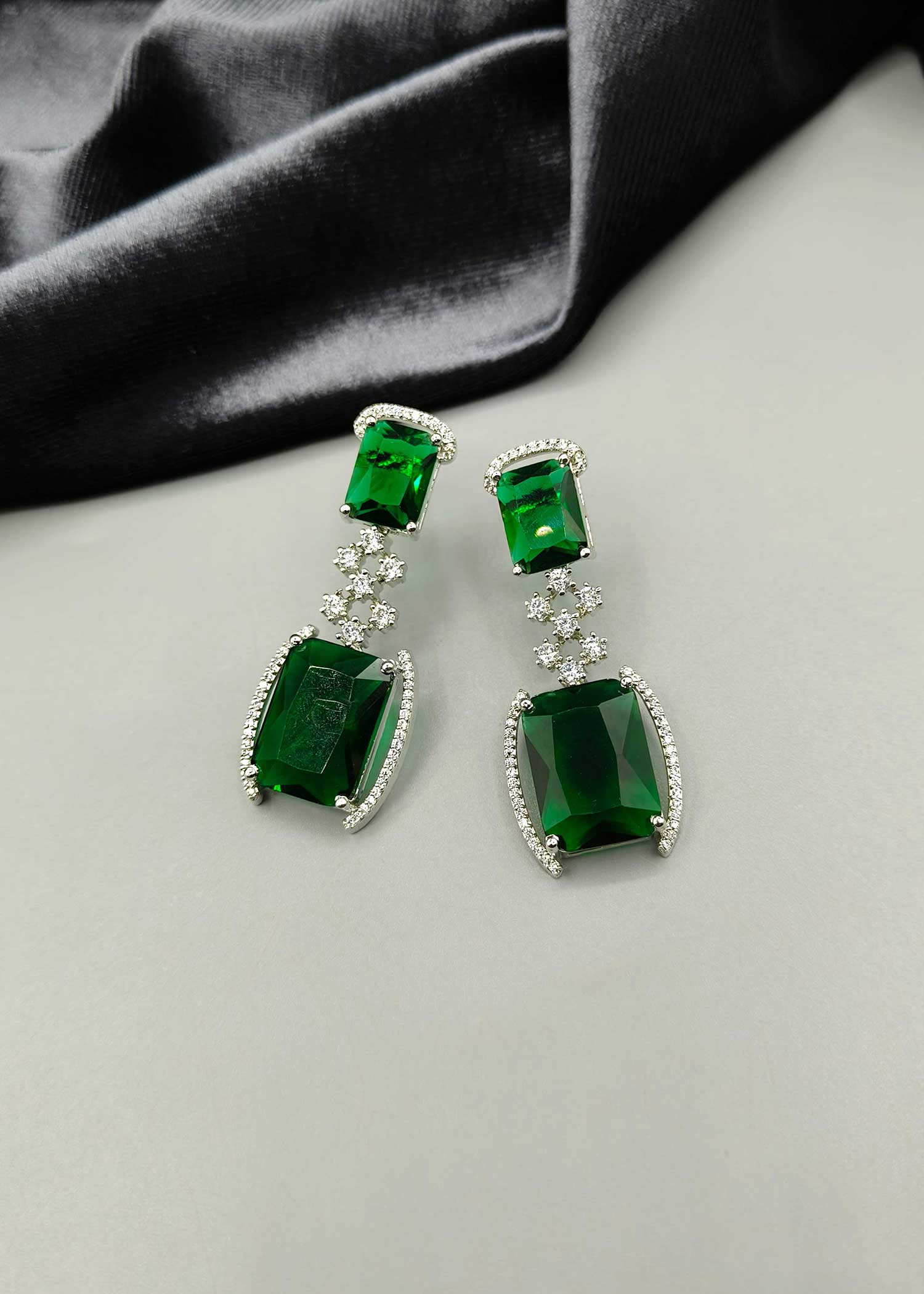 Green earring 