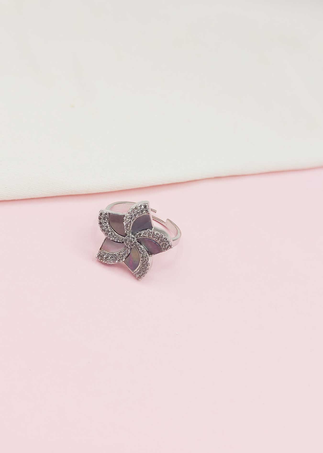 Cubic Zircon Mother of Pearl Star Flower Design Adjustable Finger Ring For Women