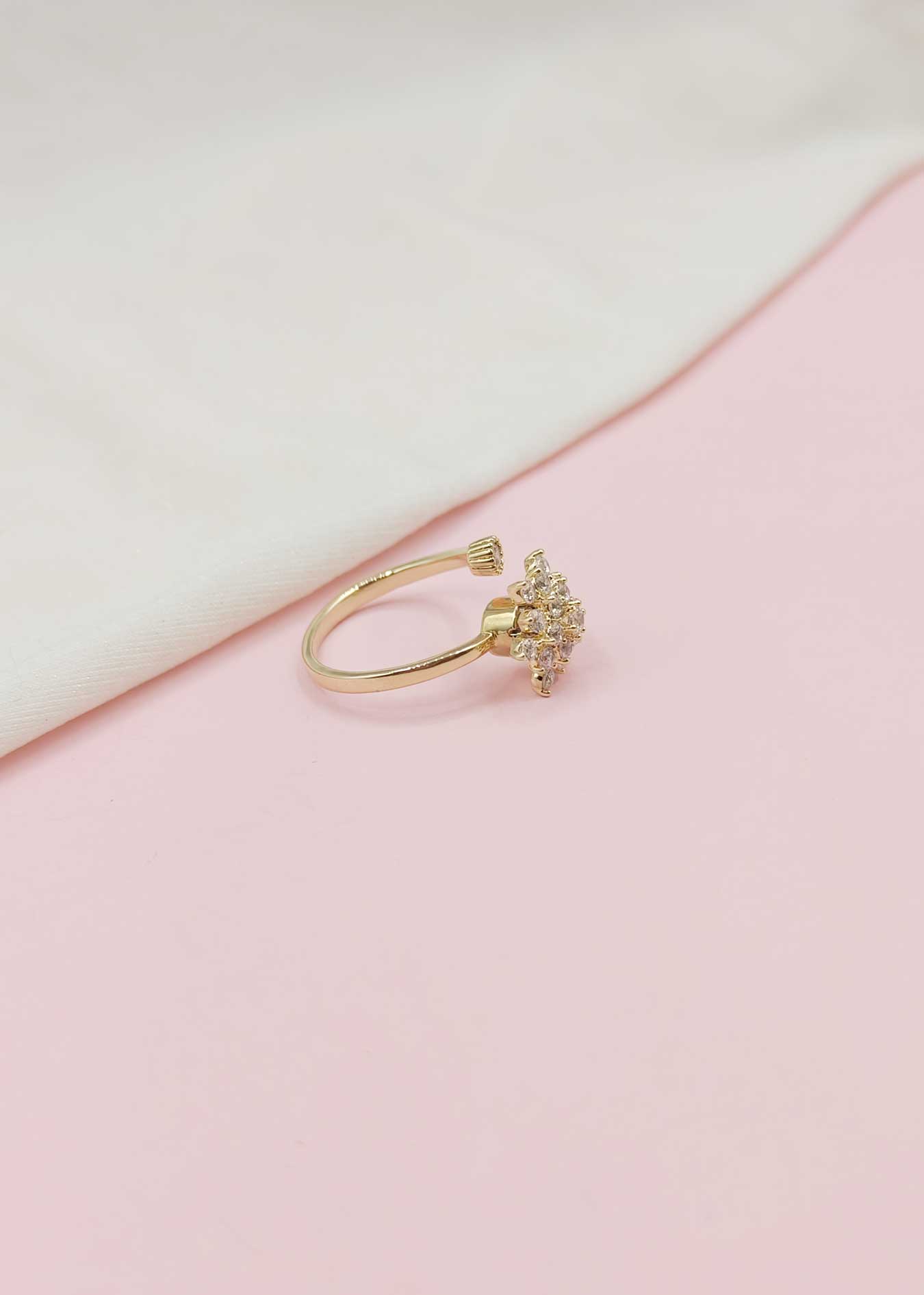 Zircon Finger Ring