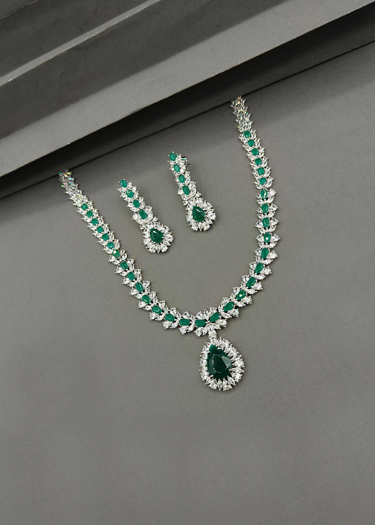 Zircon Necklace Set