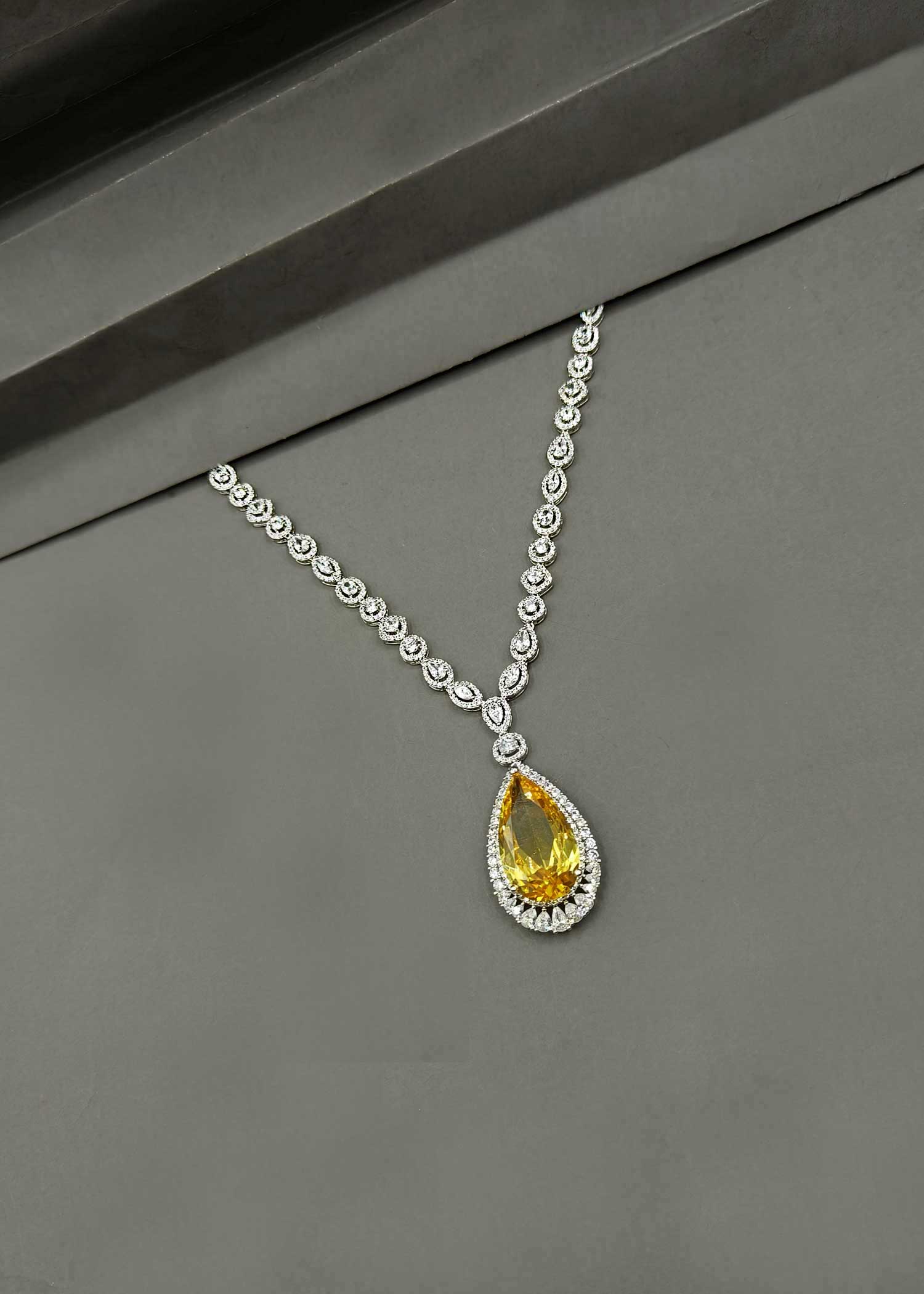 Zircon Necklace 