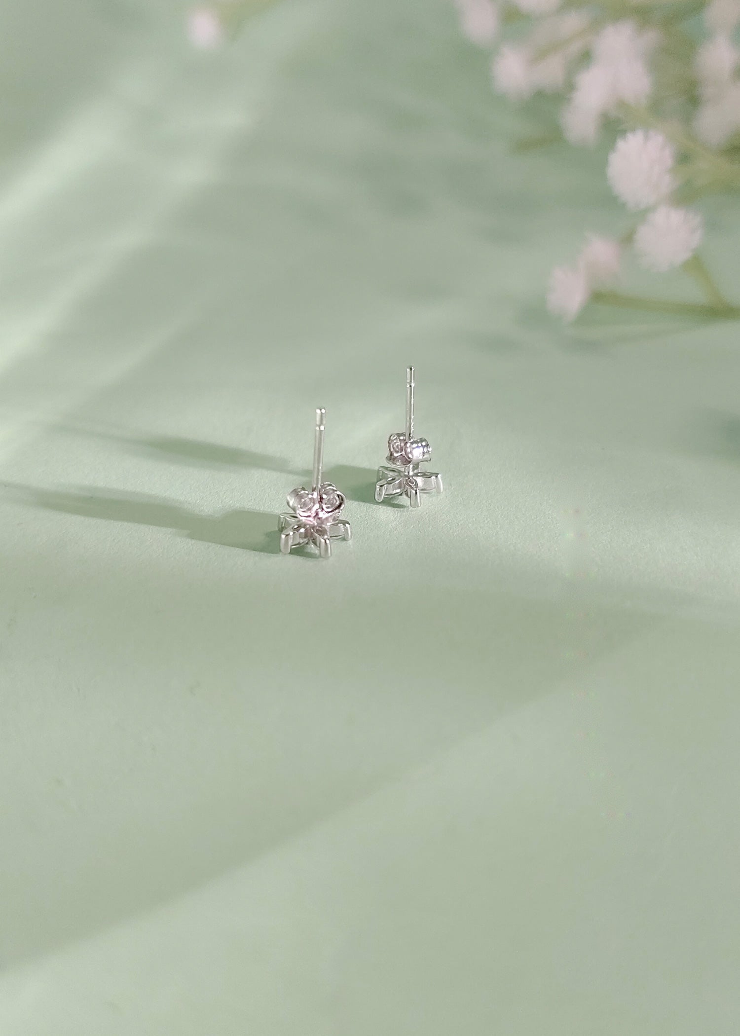 92.5 Sterling Silver Small Floral Zircon Stud Earring
