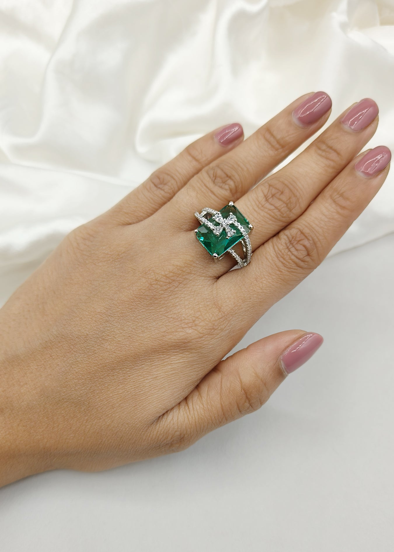 Zircon Finger Ring