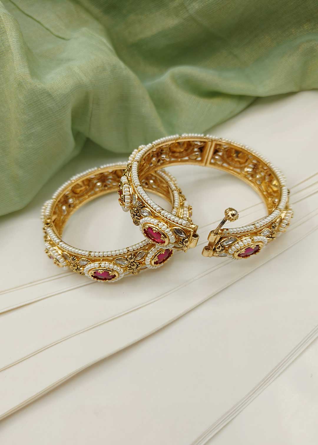 Kundan Bangles