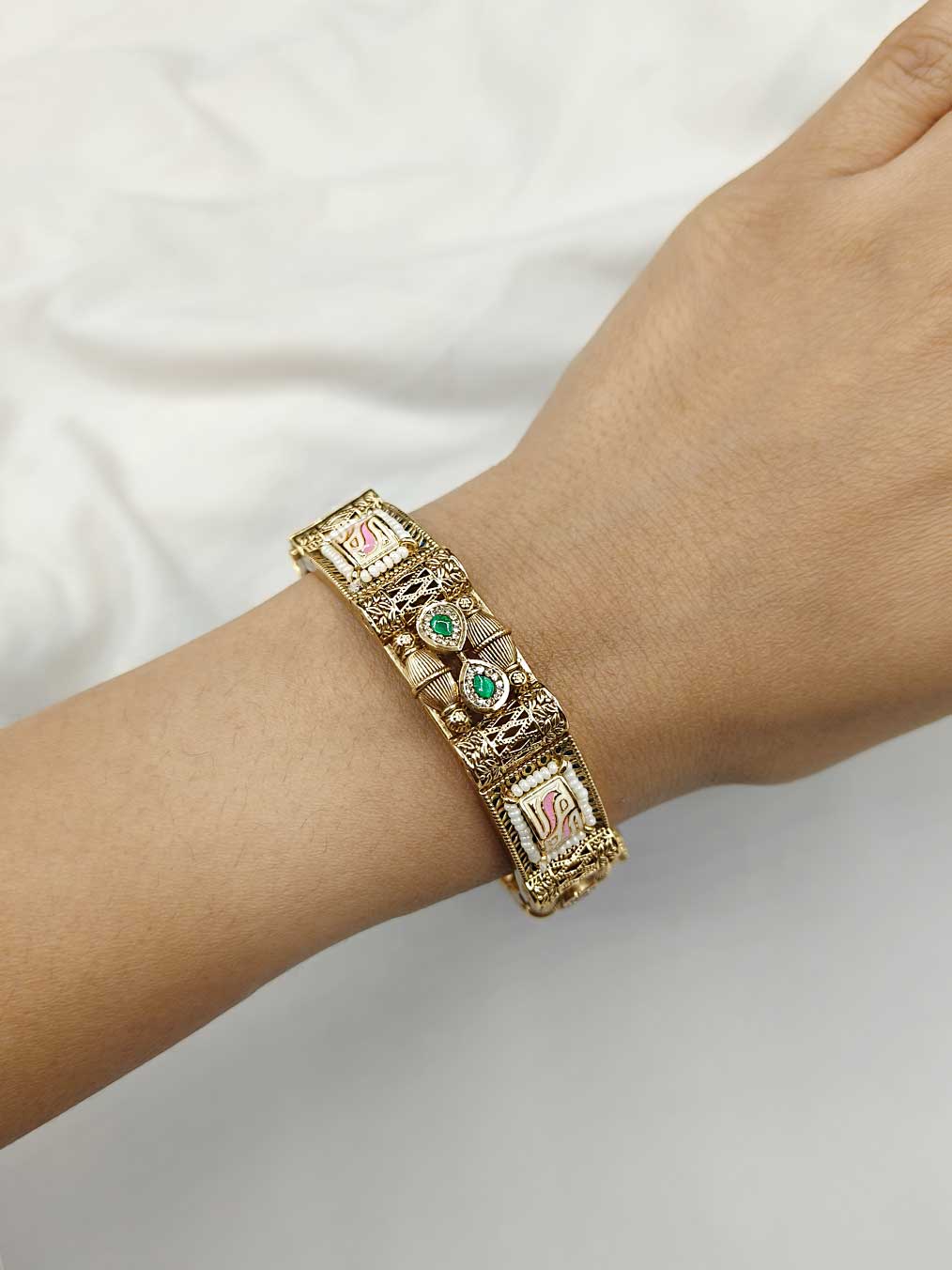 Kundan Bangles