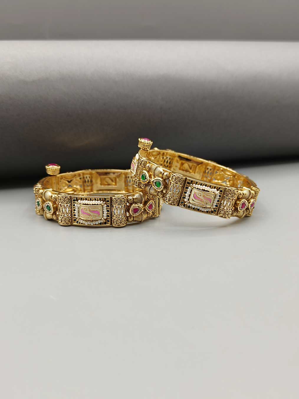 Kundan Bangles