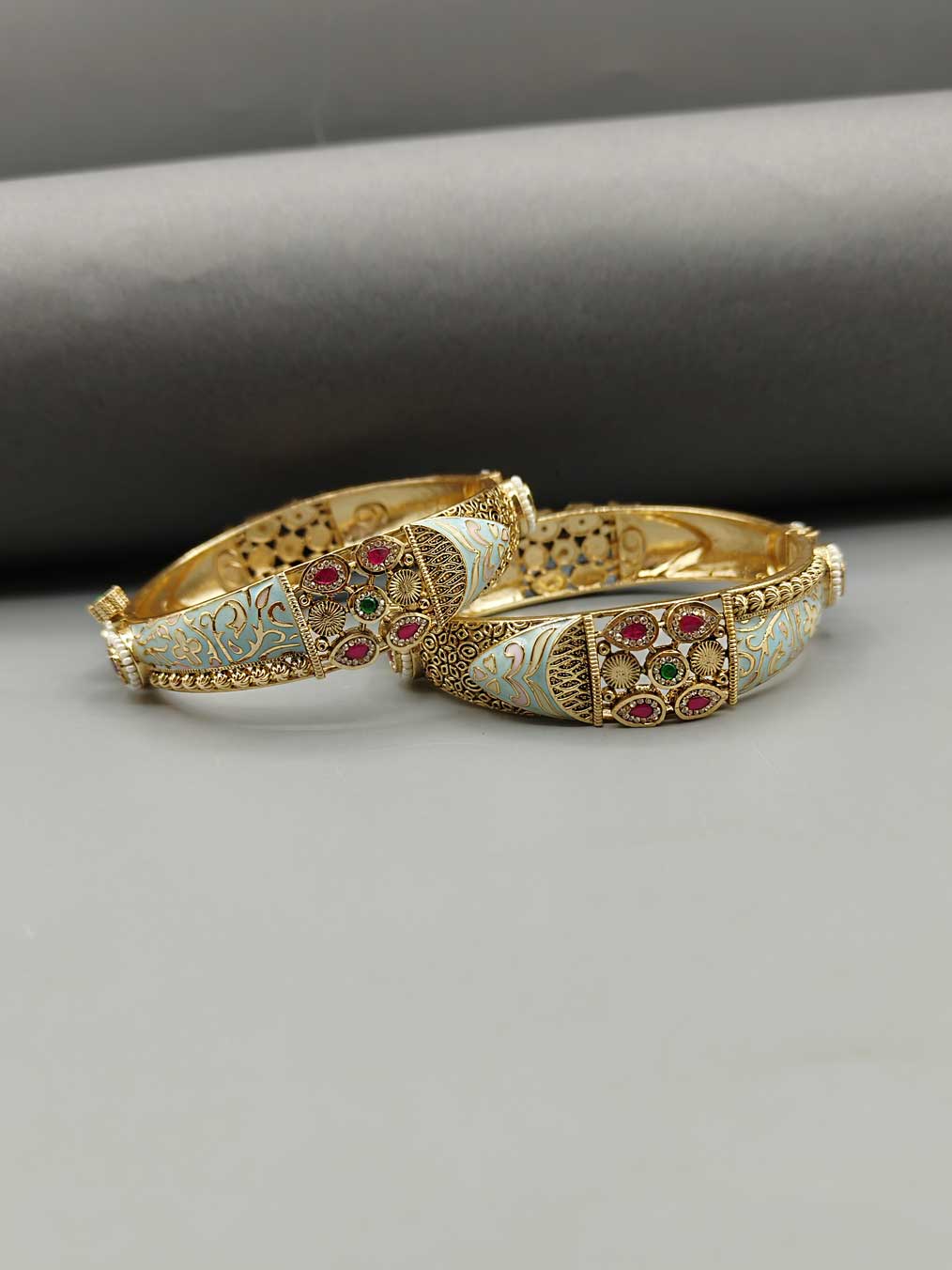 Kundan Bangles