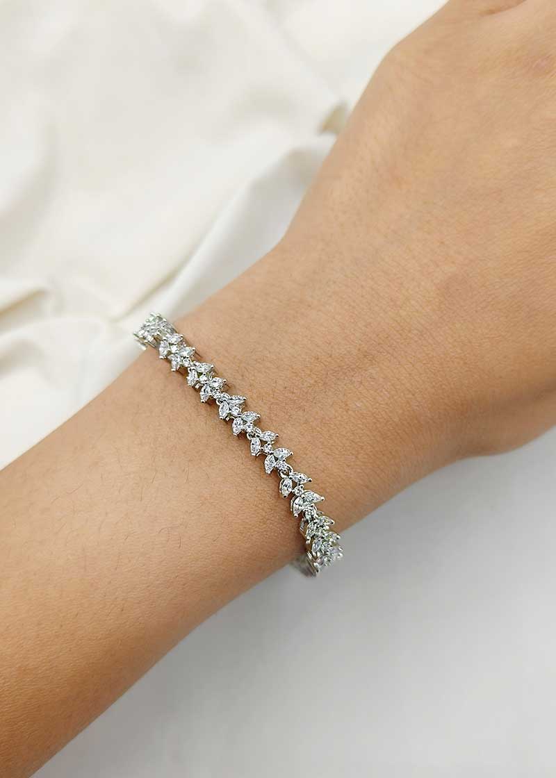 Cubic Zircon Silver Plated Handcrafted Women Tennis Loose Bracelet