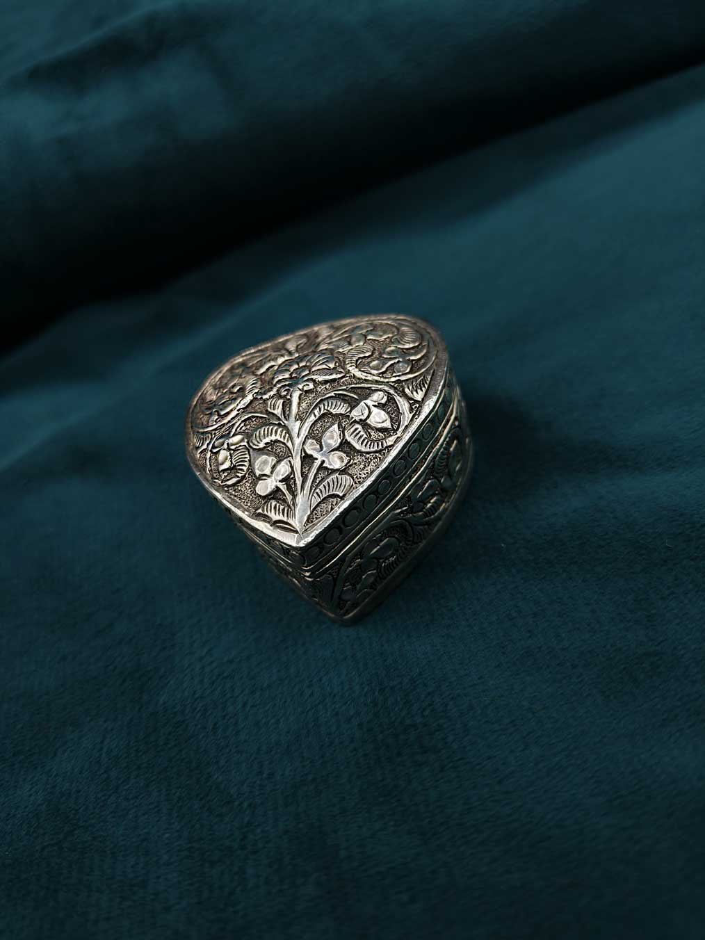 92.5 Sterling Silver Heart Shape Kumkum Box / Sindoor Box