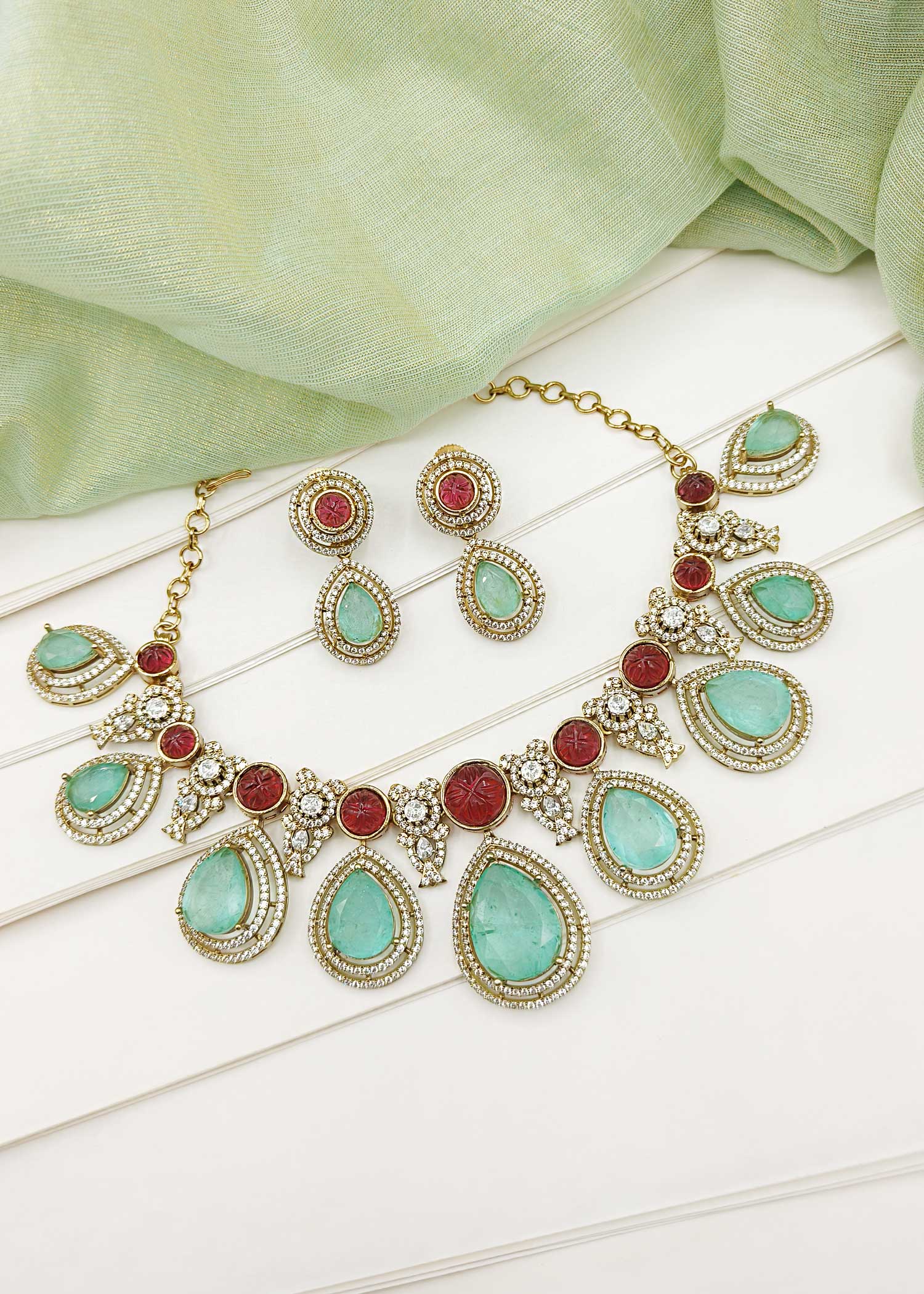 Short Kundan Necklace