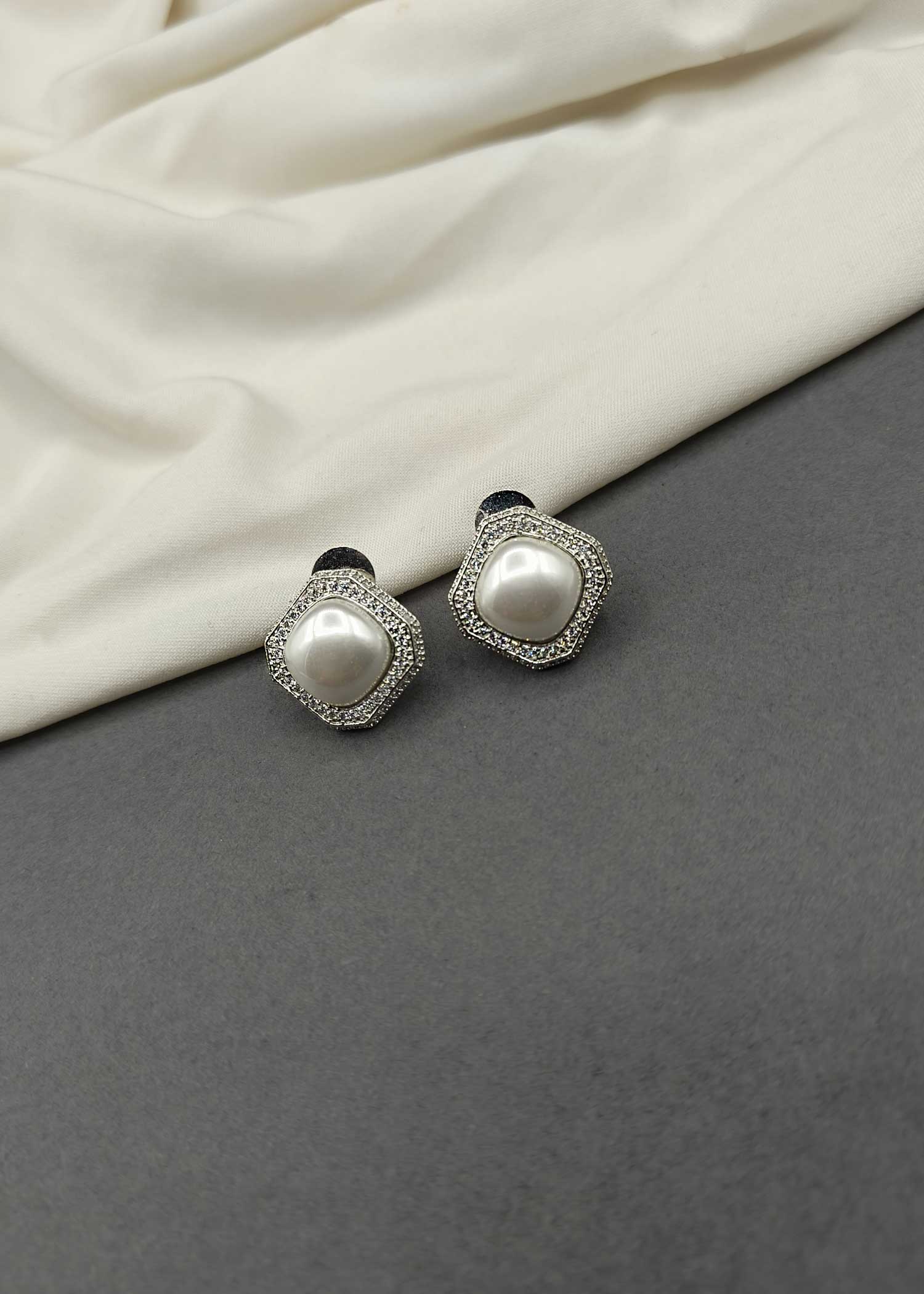 Cubic Zircon Small Pearl Stud Earring