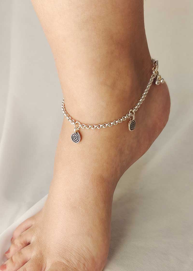 92.5 Sterling Silver Round Charm Design Women Payal/Anklet