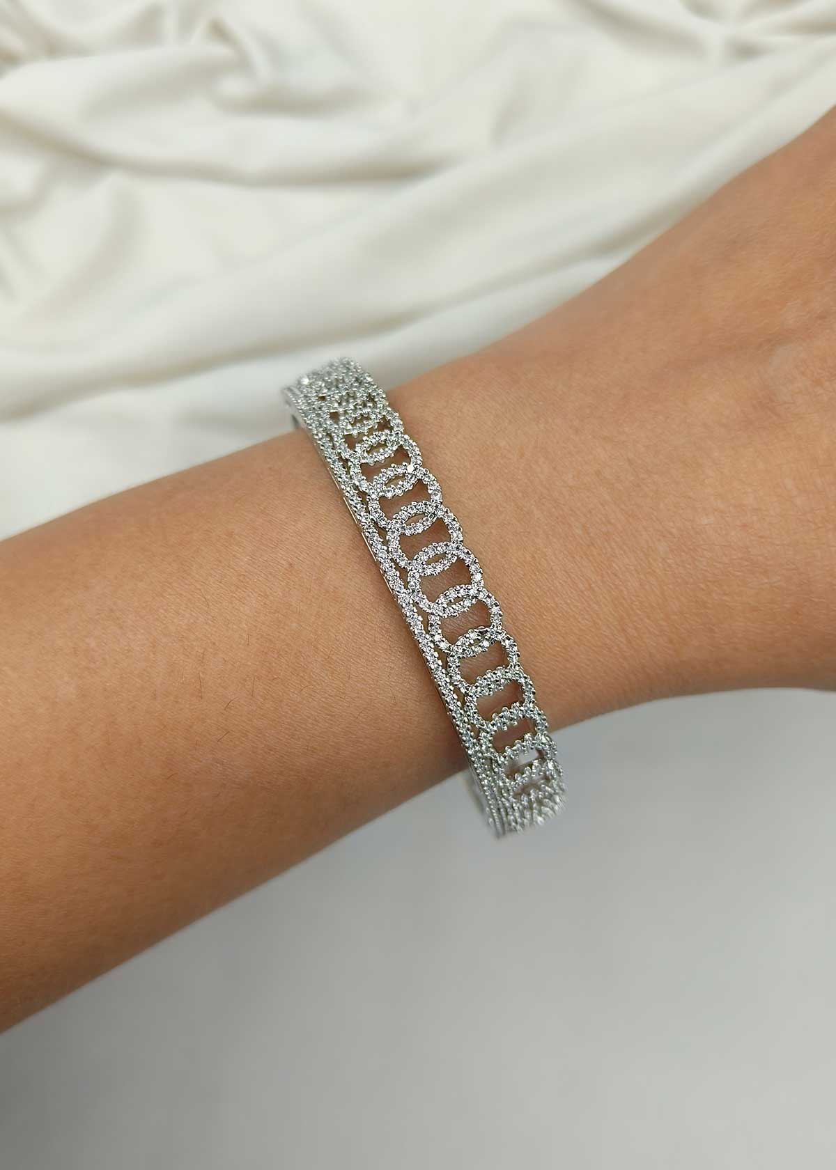 Cubic Zircon Round Design Delicate Women Bangles (Pair)