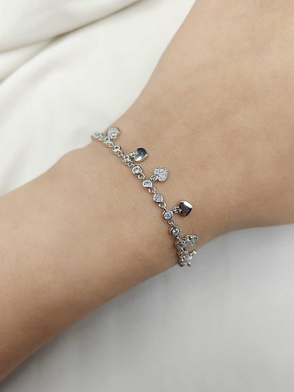 Cubic Zircon Silver Plated Delicate Heart Charms Loose Bracelet