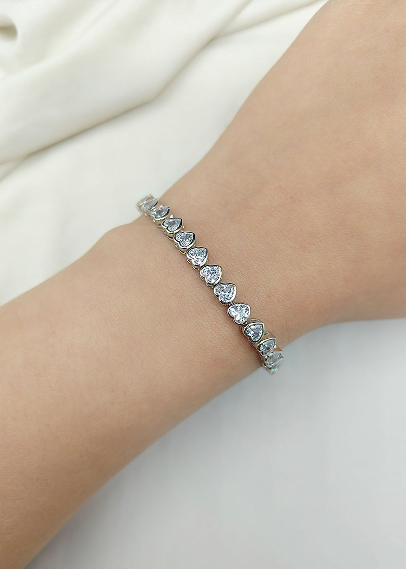 Sparkling Elegance Diamond Silver Plated Heart Shape Loose Bracelet