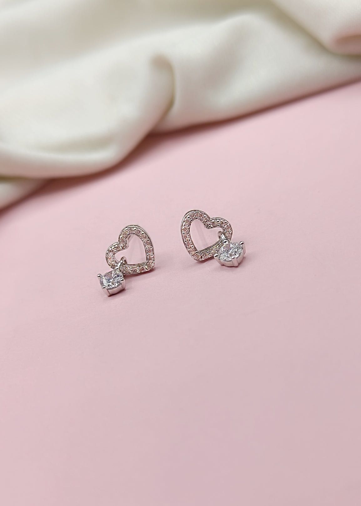 92.5 Sterling Silver Heart Shaped Solitaire Small Stud Earring