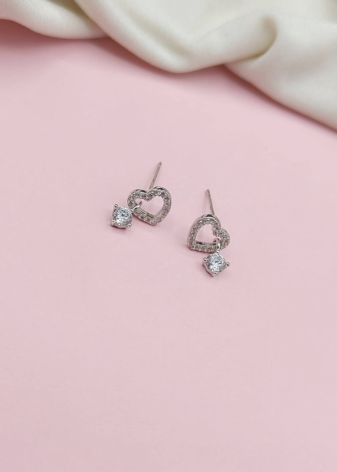 92.5 Sterling Silver Heart Shaped Solitaire Small Stud Earring