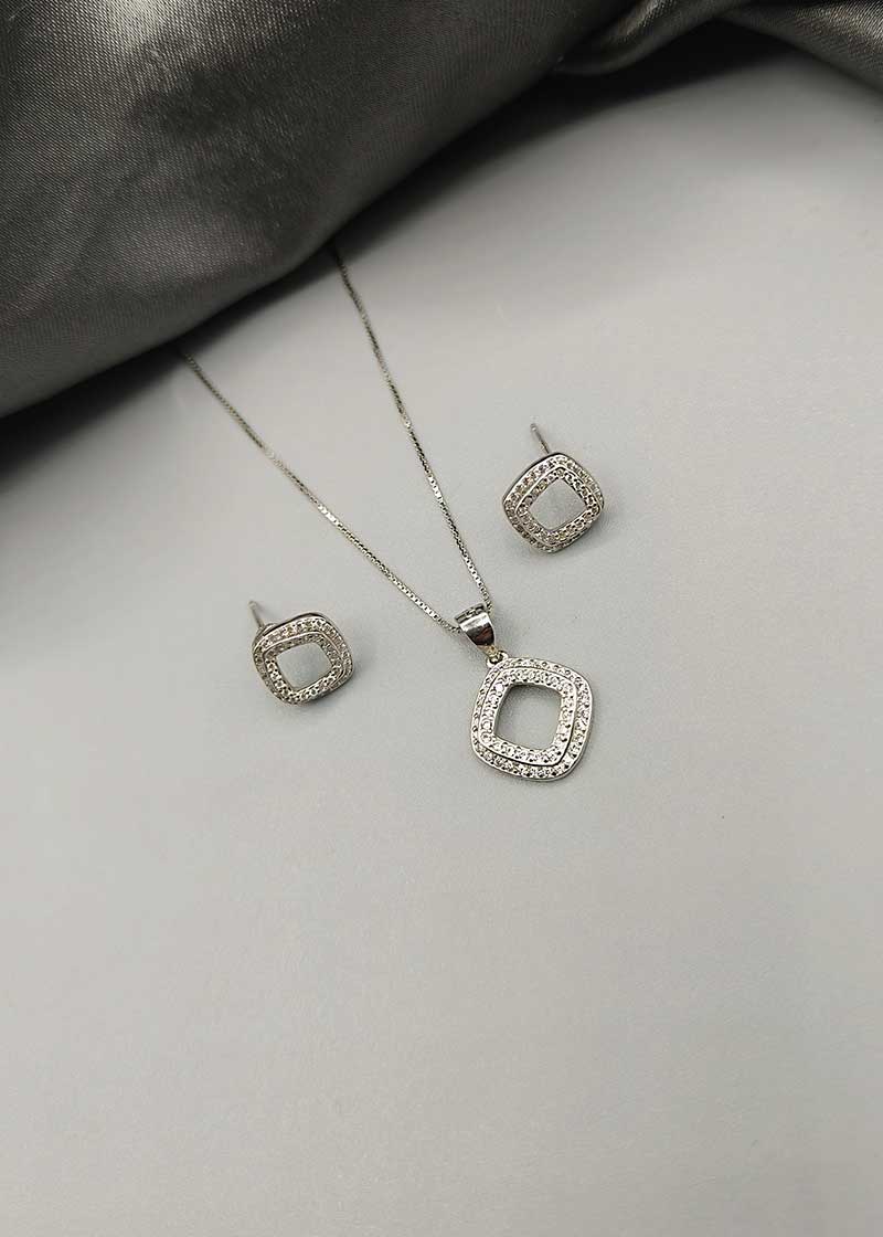 92.5 Sterling Silver Delicate Diamond Pendant Set + Chain