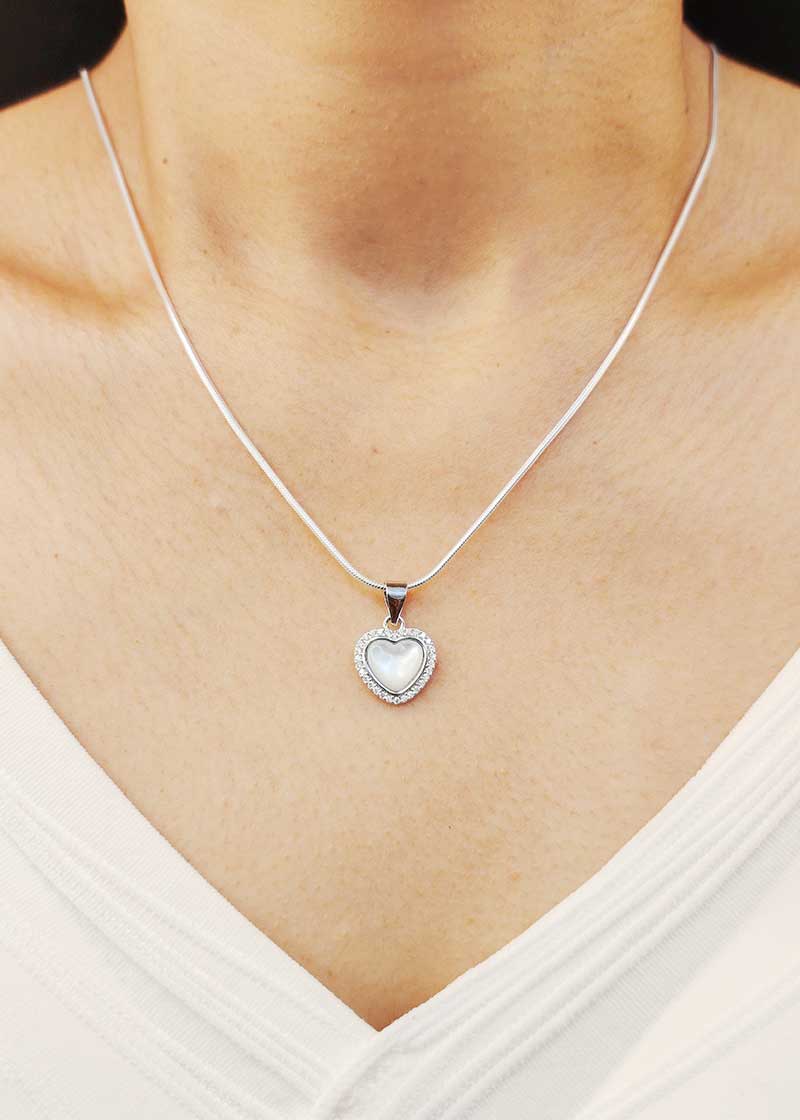 92.5 Sterling Silver Mother Of Pearl Heart Shape Pendant Set