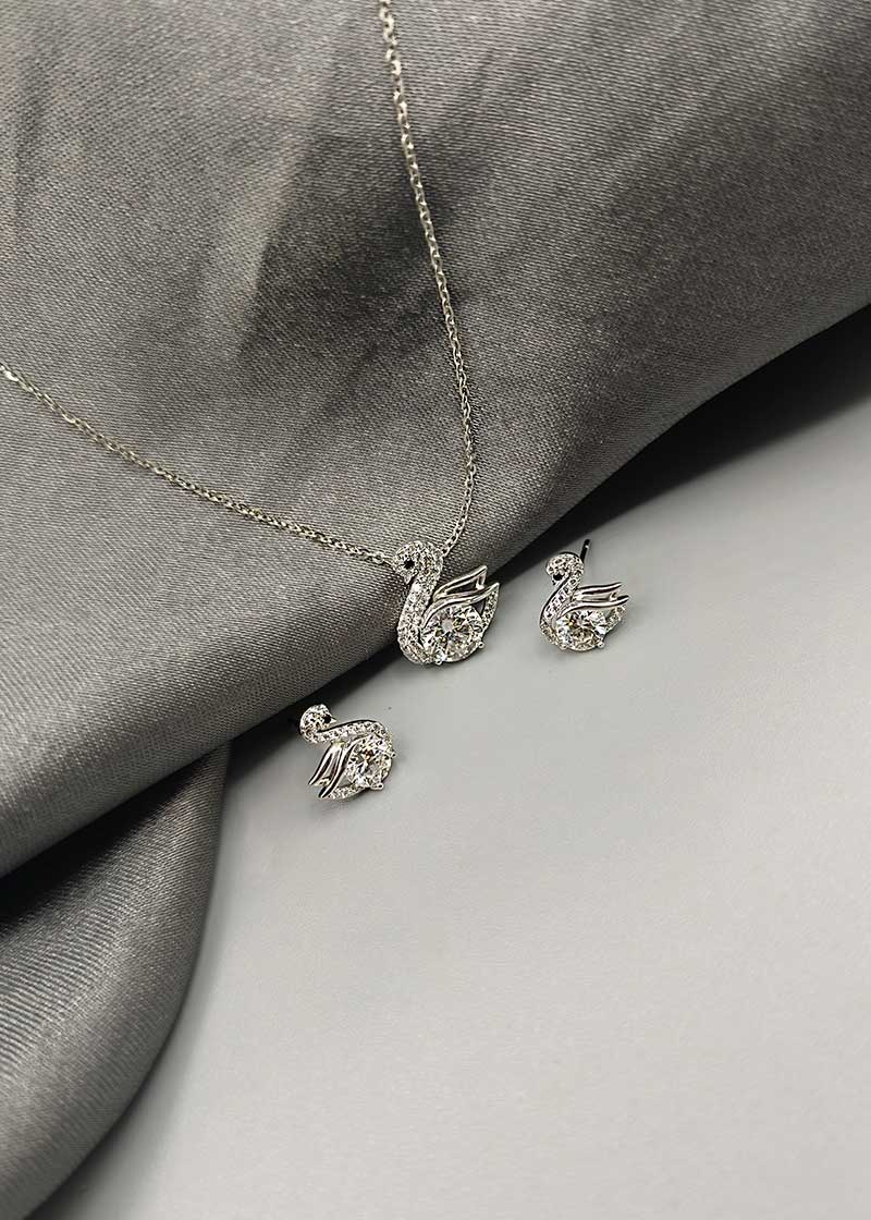 92.5 Sterling Silver Cubic Zircon Swan Design Pendant Set