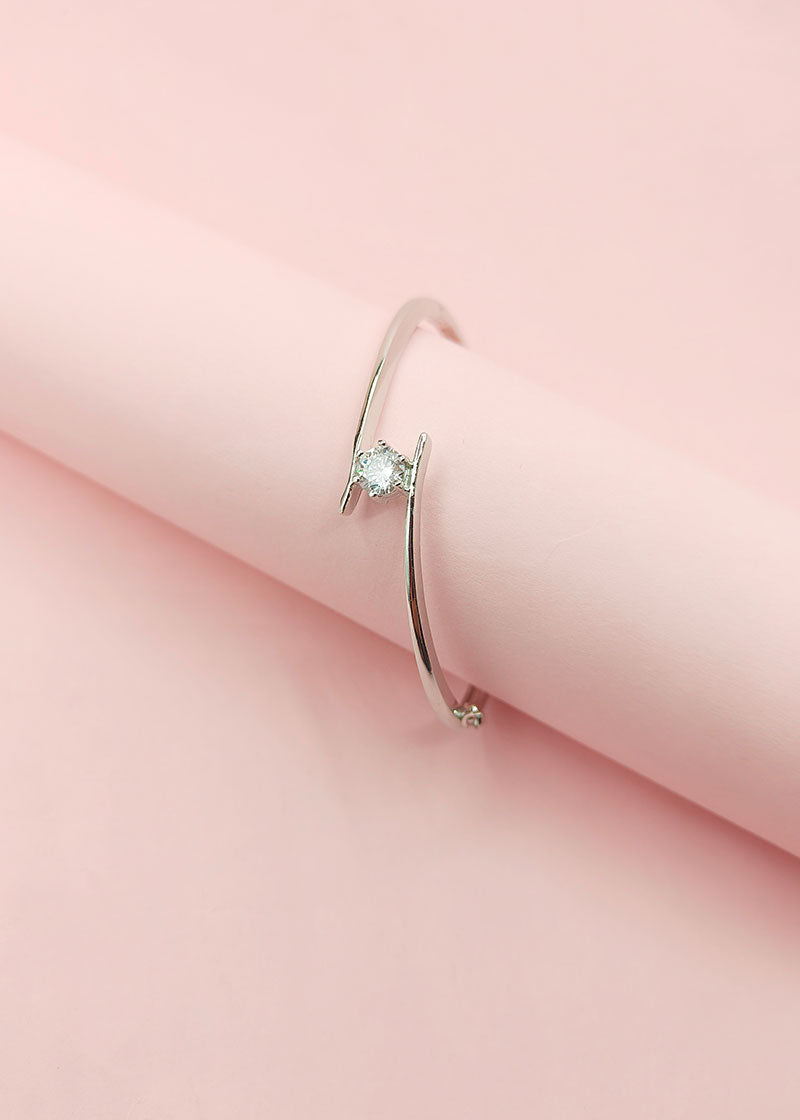 Solitaire Twist Style Gold And Silver Plated Cubic Zircon Openable Kada Bracelet For Women