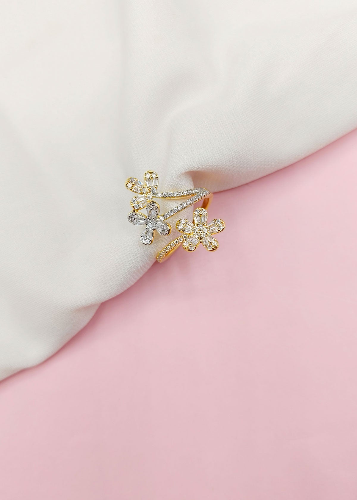Stylish Petal Design Adjustable Finger Ring For Women