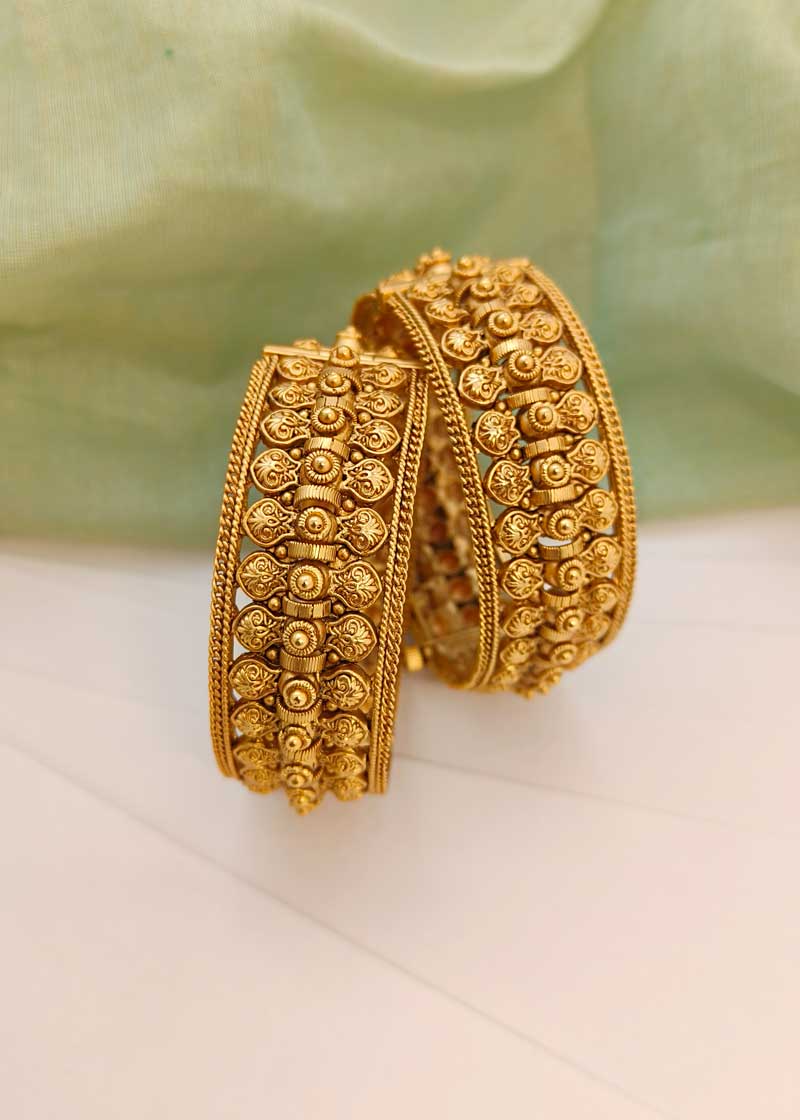 Beautiful Broad Antique Gold Traditional Openable Bangles (Pair)