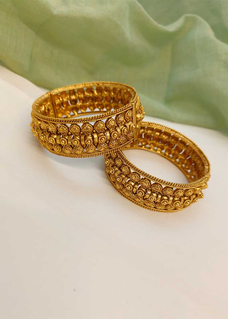 Beautiful Broad Antique Gold Traditional Openable Bangles (Pair)