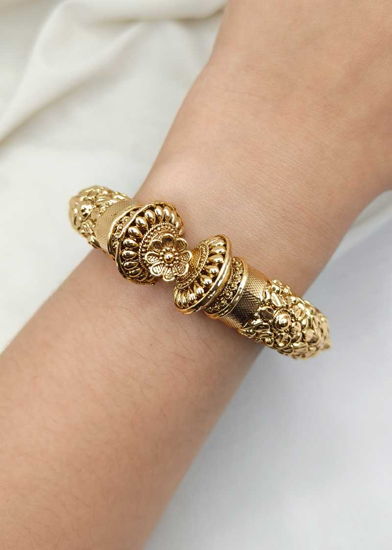 Rajwadi Flower Design Antique Gold Openable Bangles (Pair)