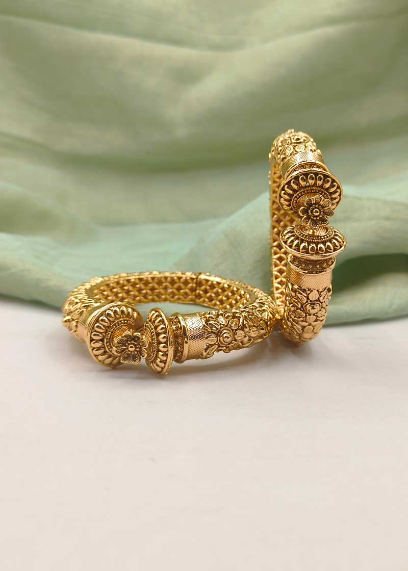 Rajwadi Flower Design Antique Gold Openable Bangles (Pair)