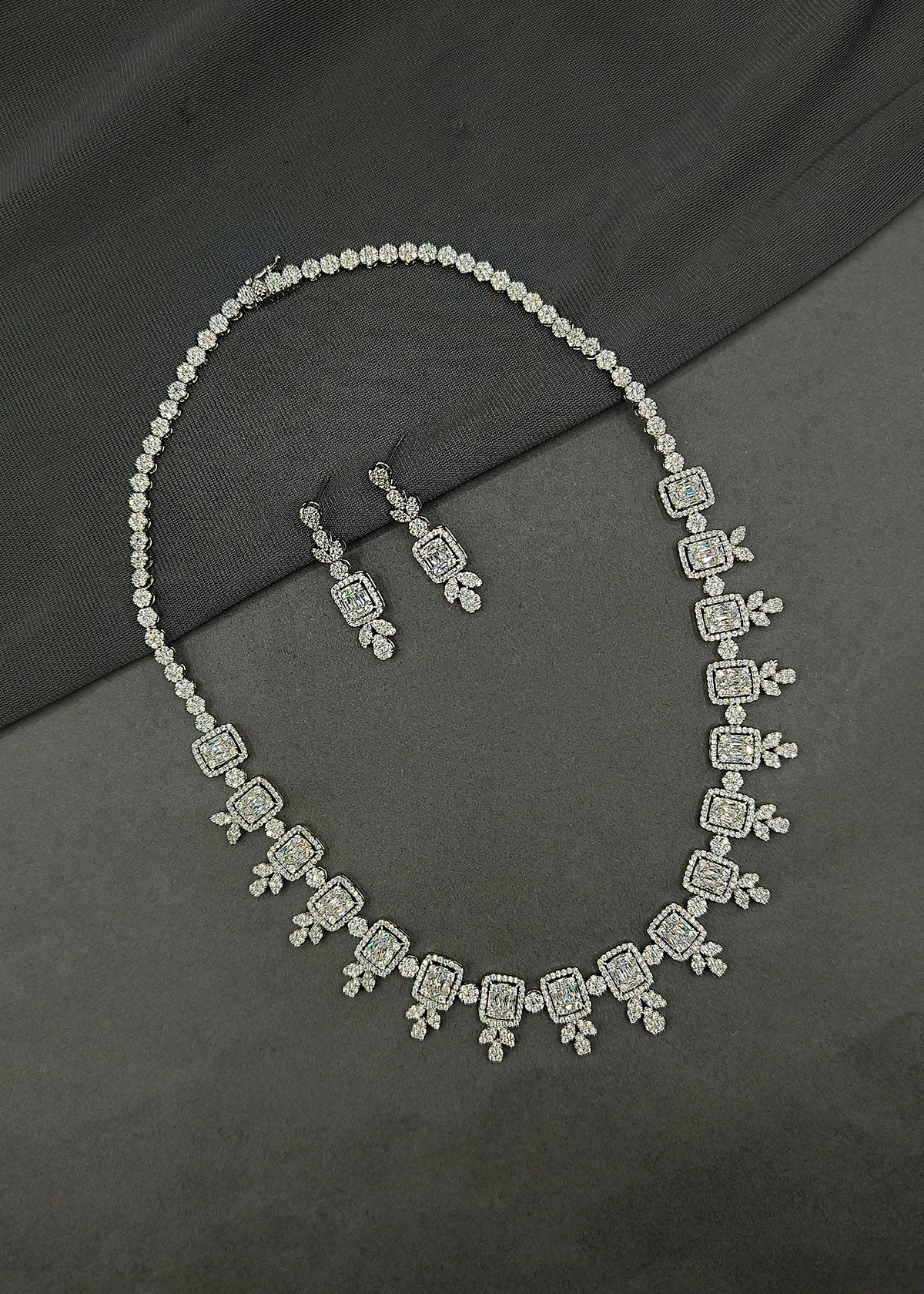 Sparkling Elegance Silver Plated Classy Necklace Set