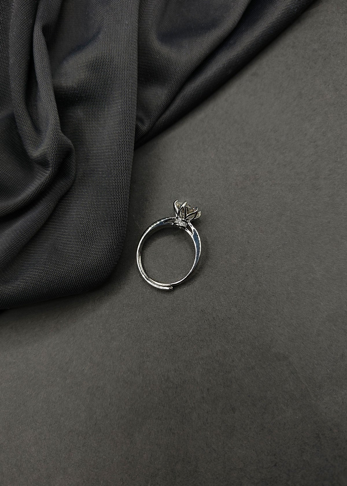 92.5 Sterling Silver Round Cut Center Solitaire Adjustable Finger Ring