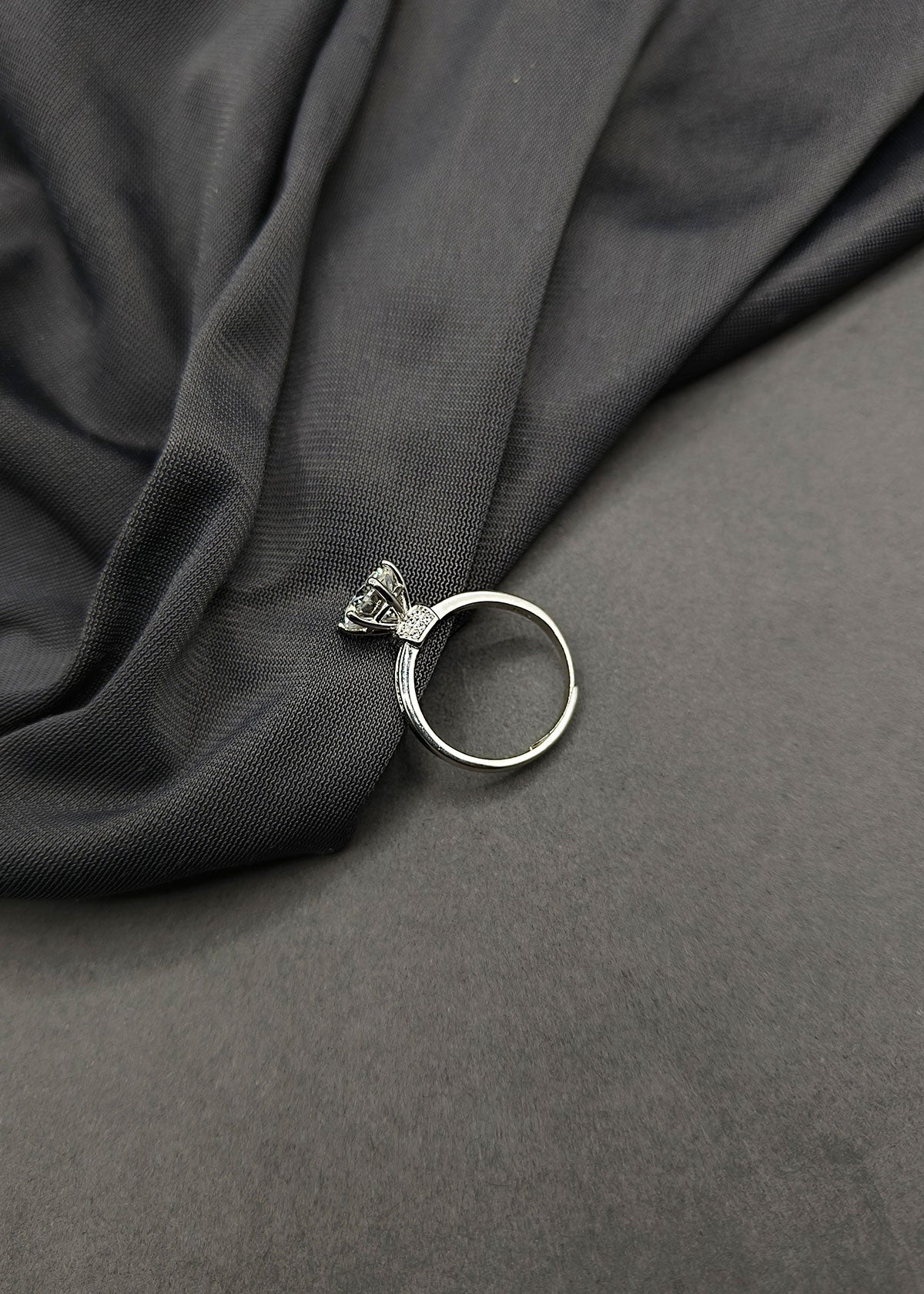 Elegant 92.5 Sterling Silver Adjustable Solitaire Finger Ring For Women