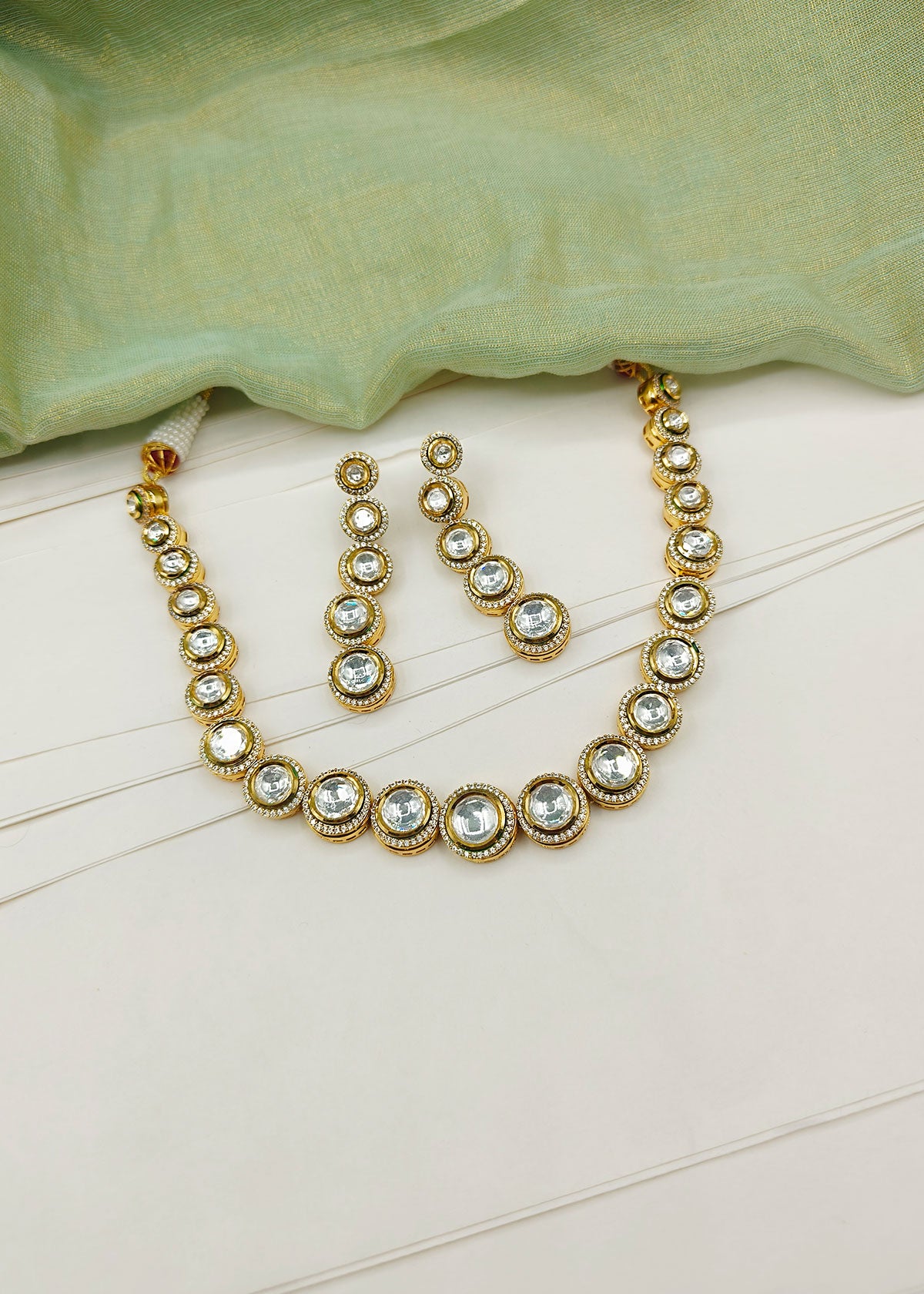 Round Cut Gold Plated Short Kundan Necklace Set