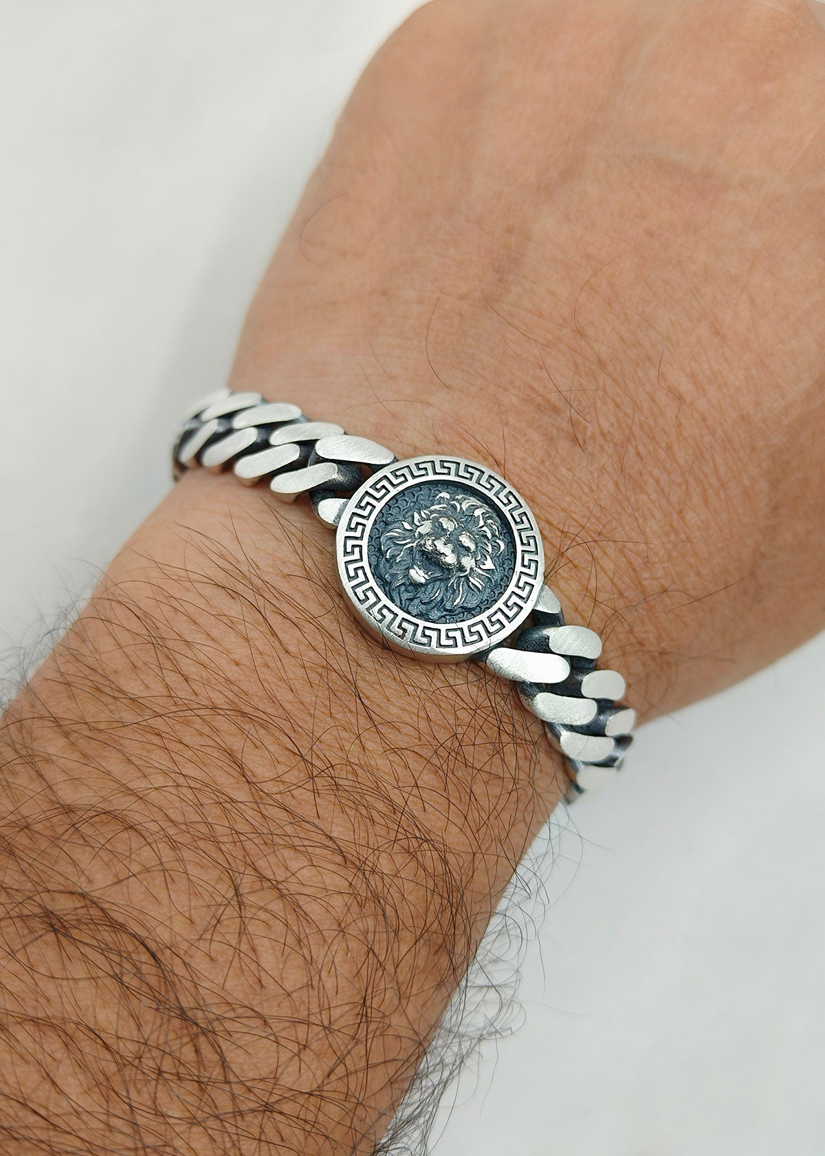 92.5 Oxidised Silver Lion Emblem Cuban Link Men / Boys Loose Bracelet
