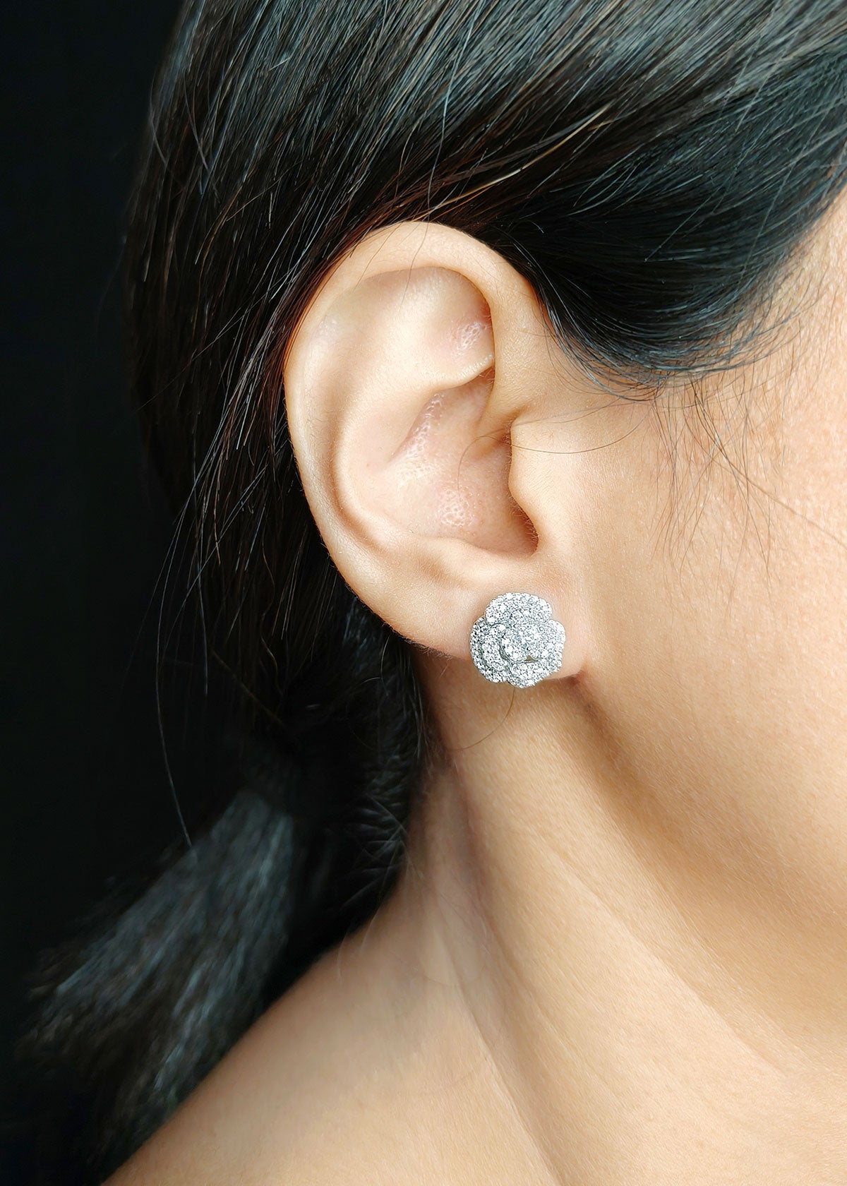 Delicate Cubic Zircon Rose Pendant Set With Chain