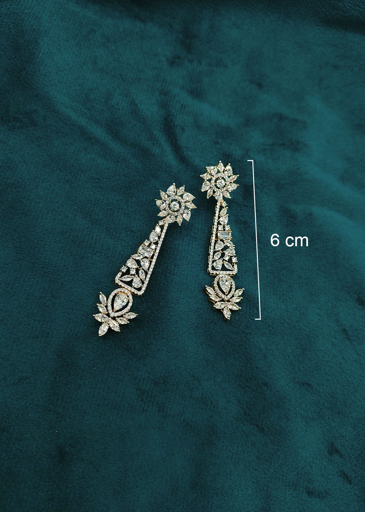 Classic Design Marquise Diamond Studded Western Stiff Hasli Necklace Set