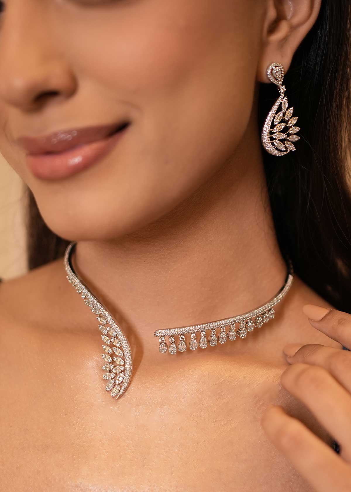 Tear Drop Shaped Baguette Diamond Classy Zircon Studded Gold And Silver Plated Stiff Hasli Necklace Set