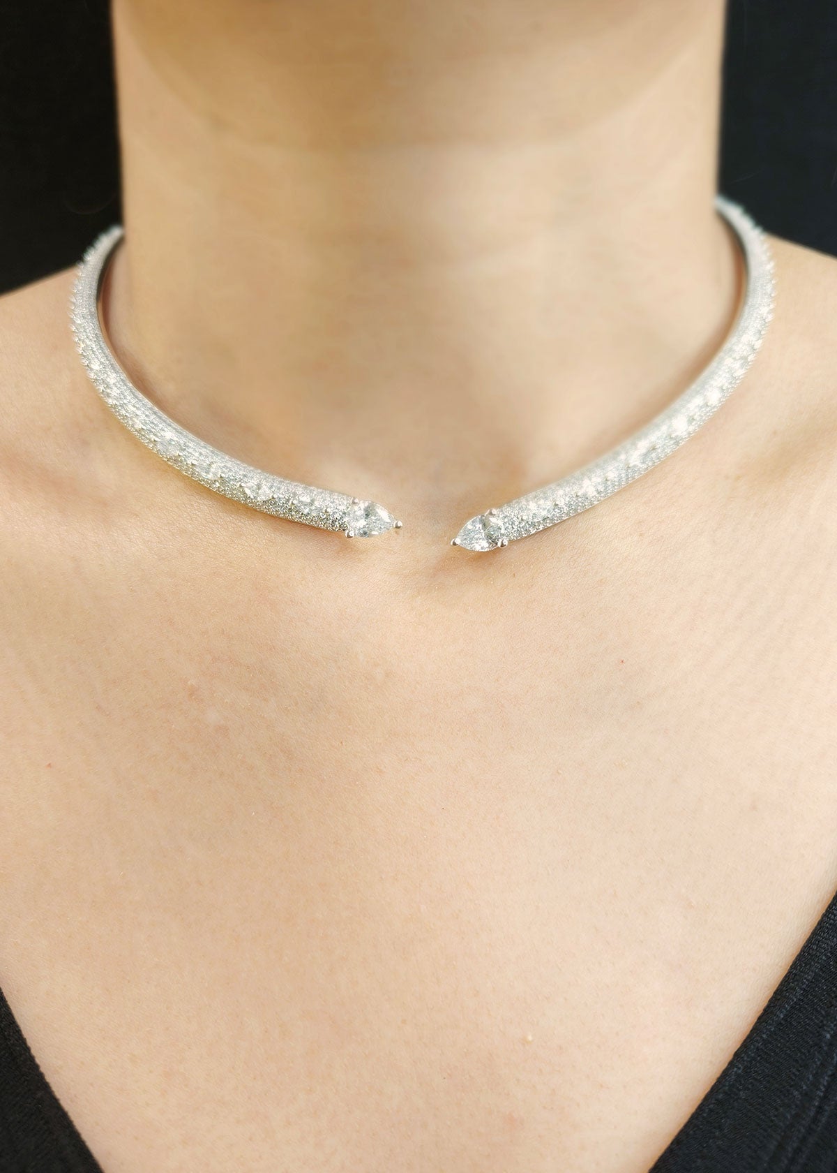 Sleek Minimal Design Cubic Zircon With Marquise Stone Gold And Silver Plated Western Stiff Collar Hasli Necklace Set