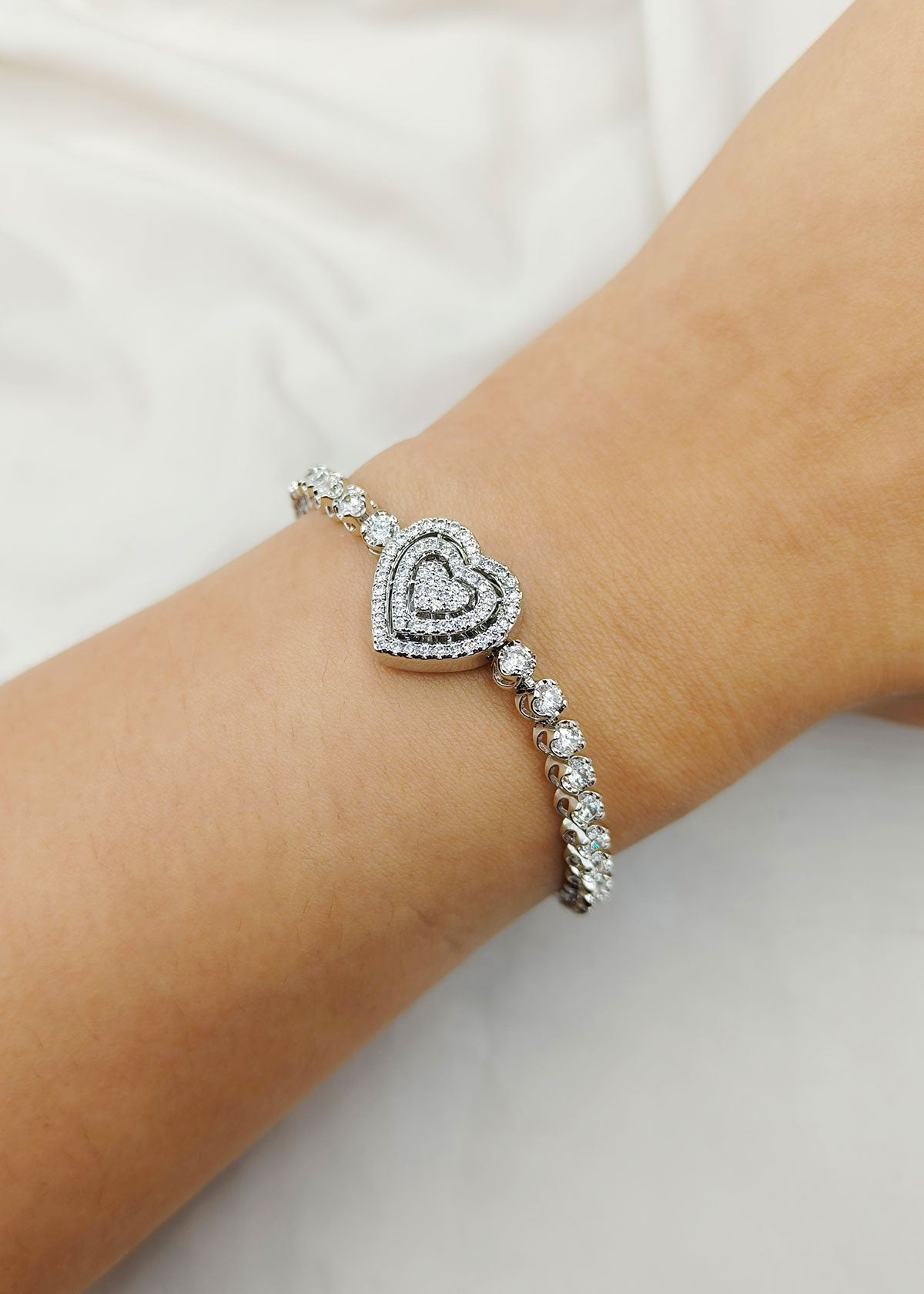 Double Heart Design Silver Plated Cubic Zircon Delicate Loose Bracelet
