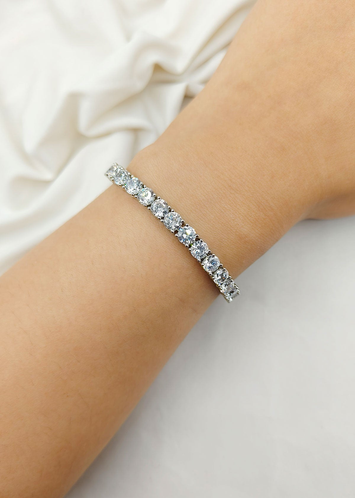 Round Lab Diamond Cubic Zircon Silver Plated Tennis Loose Bracelet