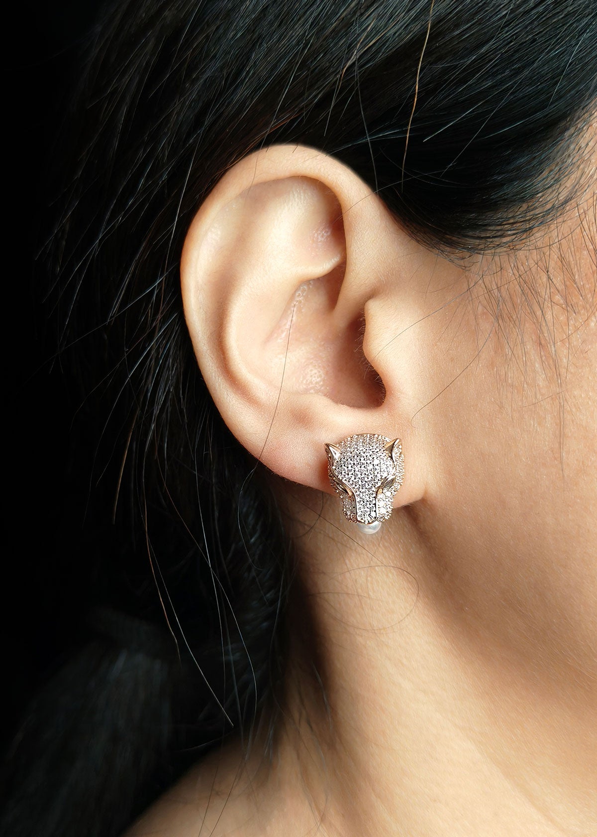Cubic Zircon Rose Gold Plated Panther Face Design With Pearl Small Stud Earring For Women