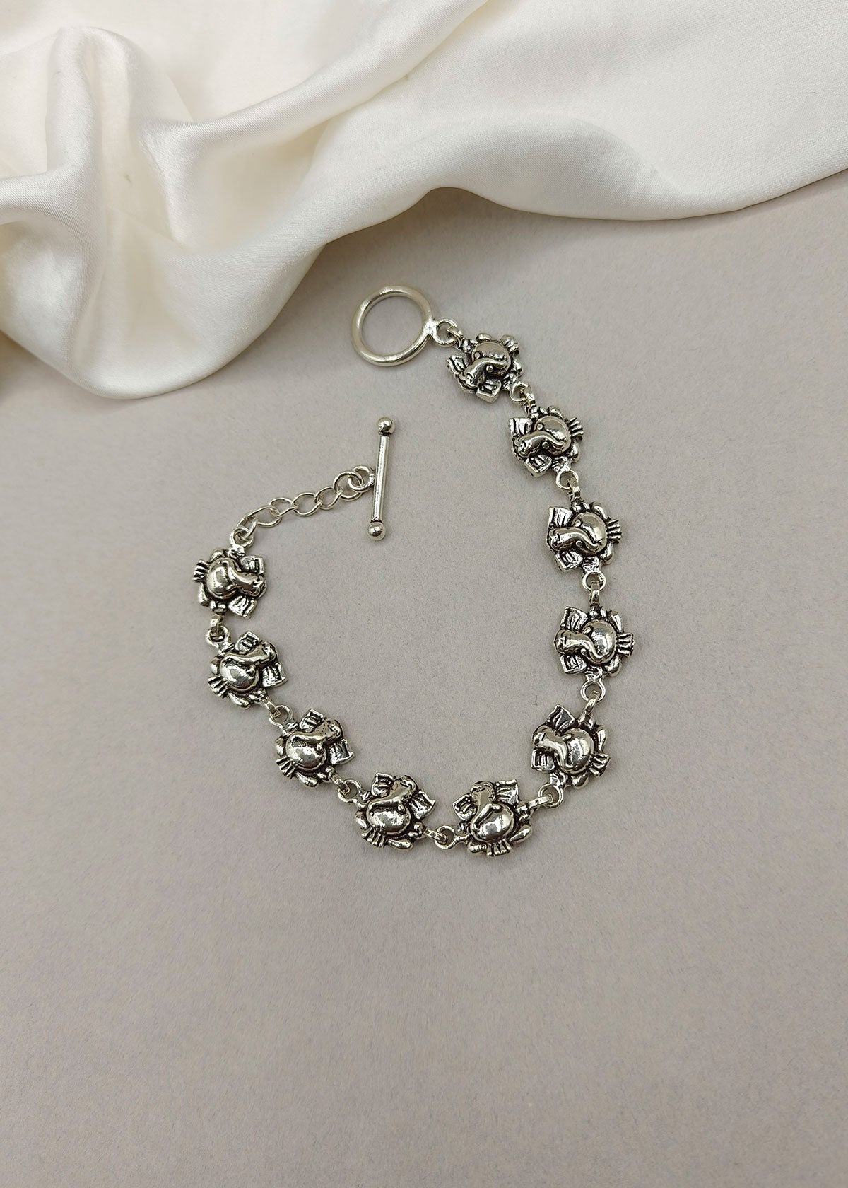 92.5 Sterling Silver Divine Ganesha Silver Plated Link Loose Bracelet for Women