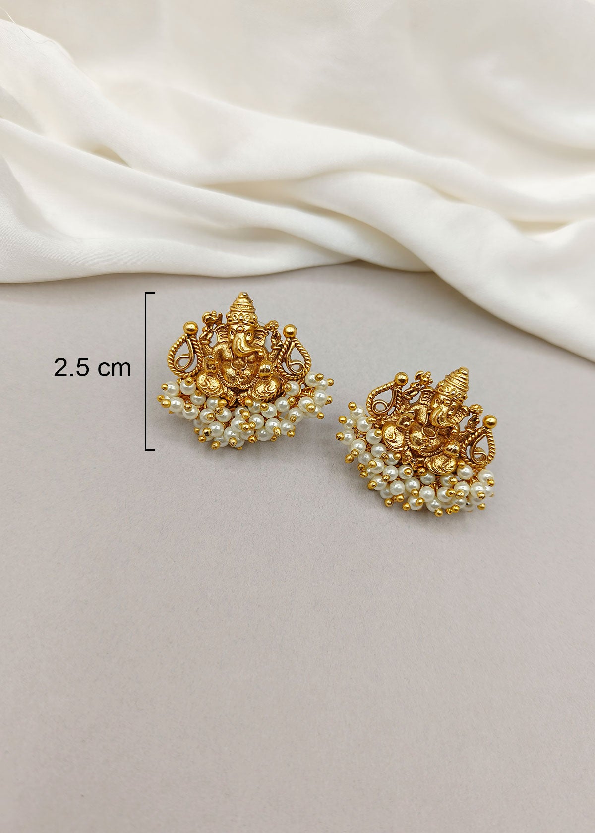 Traditional Antique Gold Plated Ganpati Design With Pearl Short Temple Necklace Set