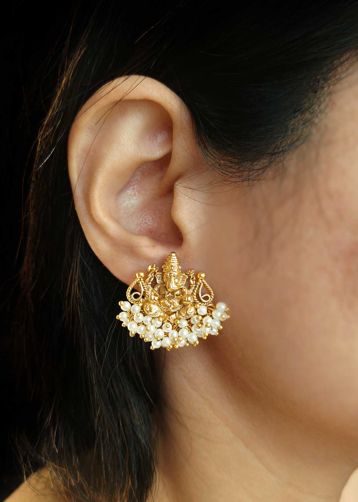 Traditional Antique Gold Plated Ganpati Design With Pearl Short Temple Necklace Set