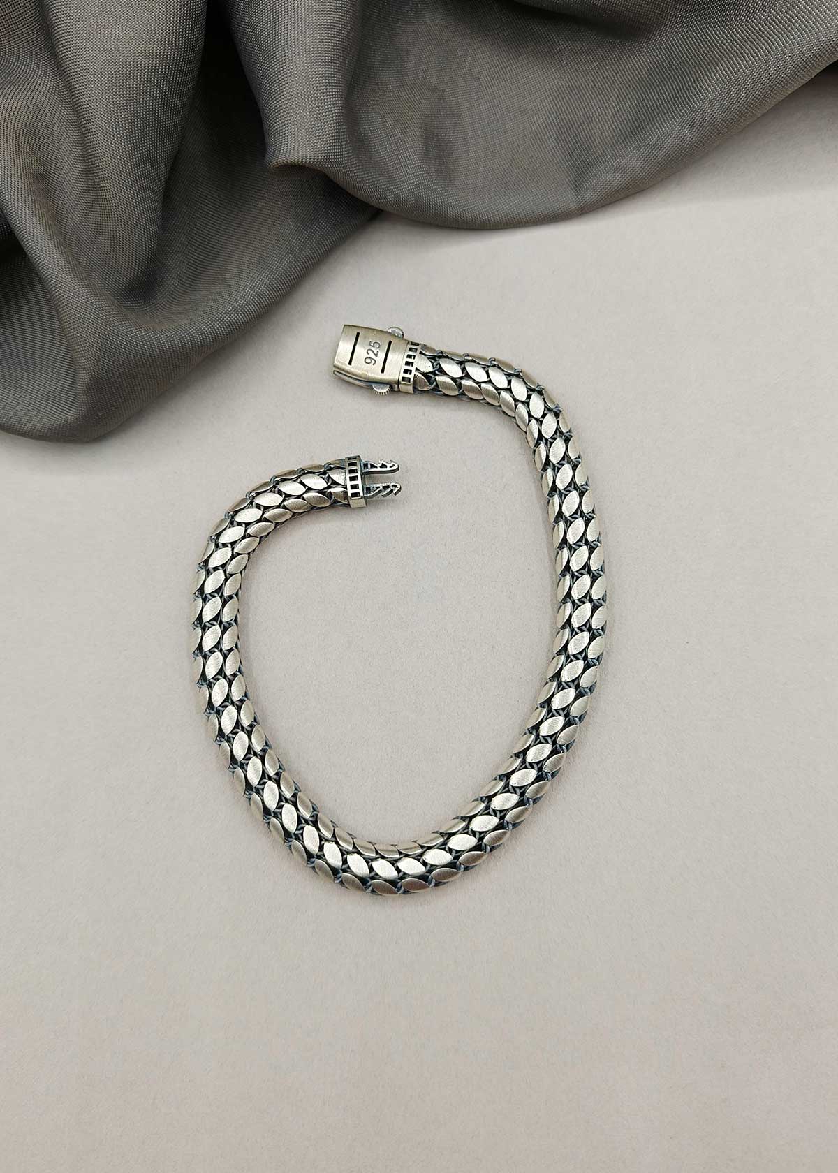92.5 Sterling Silver Snake Style Bold Pattern Loose Men Bracelet