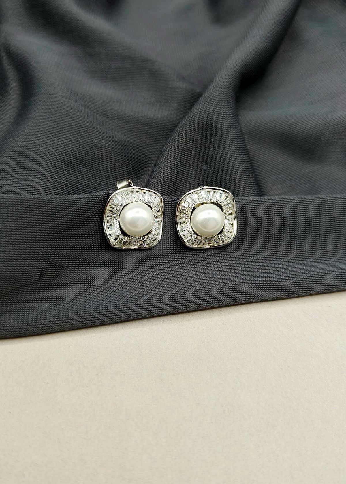 92.5 Sterling Silver Glamorous Pearl With Baguette Stone Pendant Set For Women Set