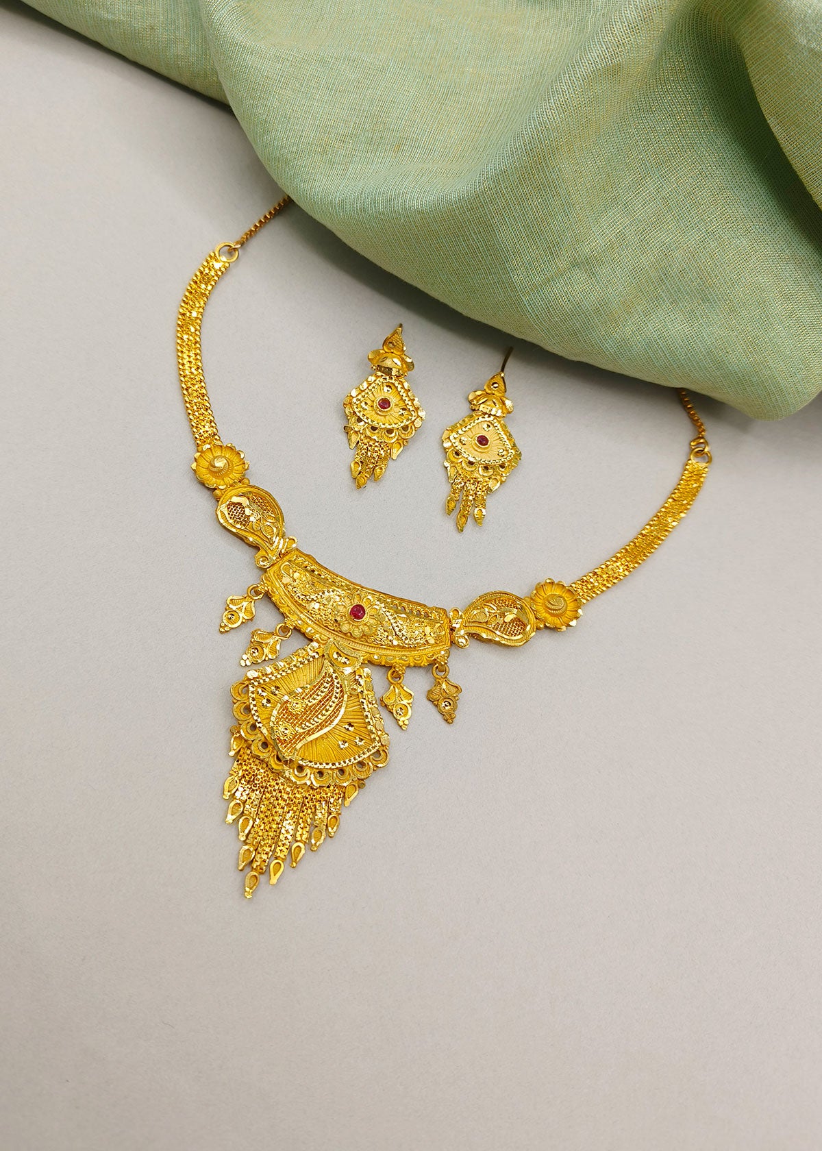 Unique Design 1 Gram Gold Gold Plated With Red Stone Short Necklace Set