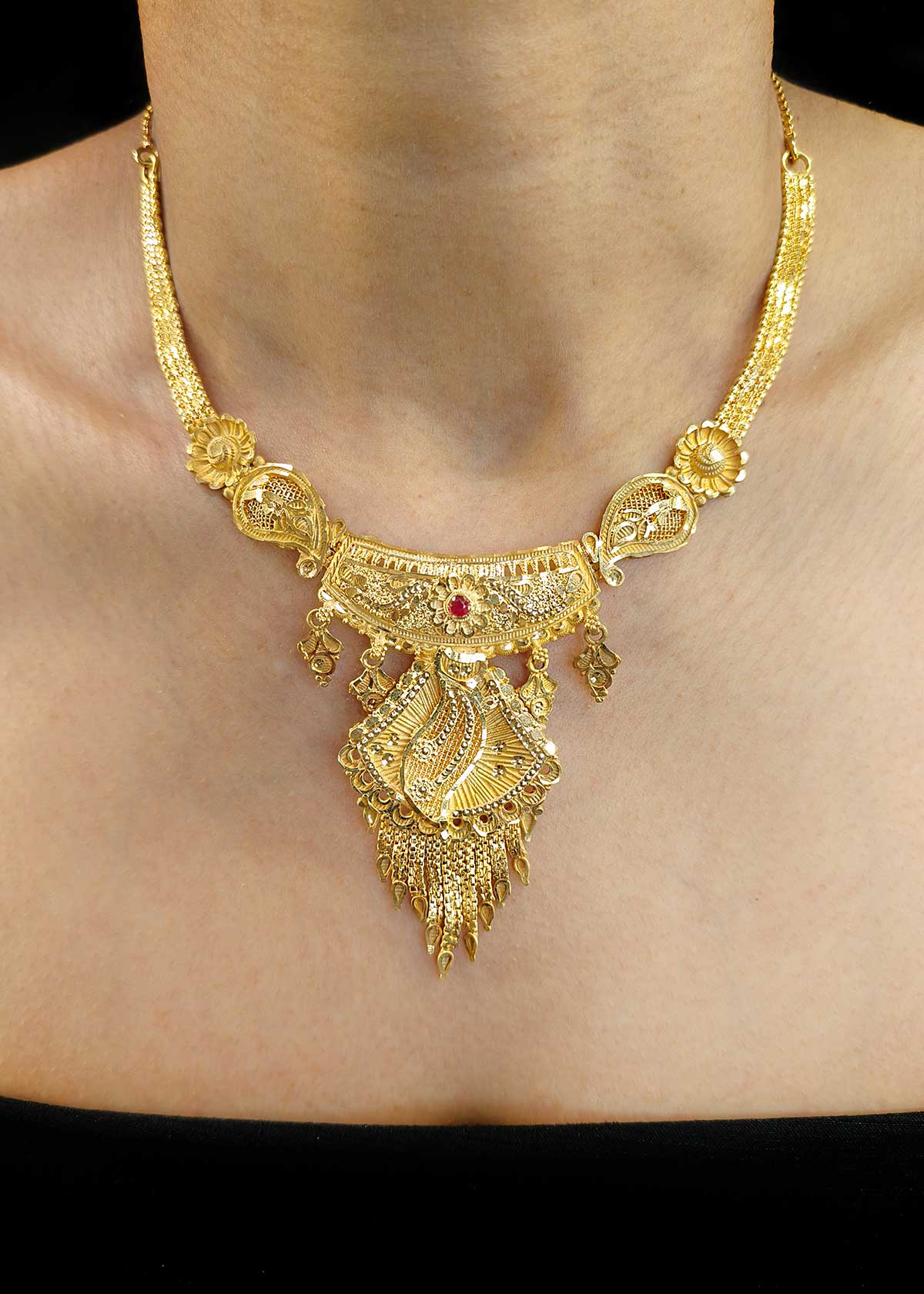 Unique Design 1 Gram Gold Gold Plated With Red Stone Short Necklace Set