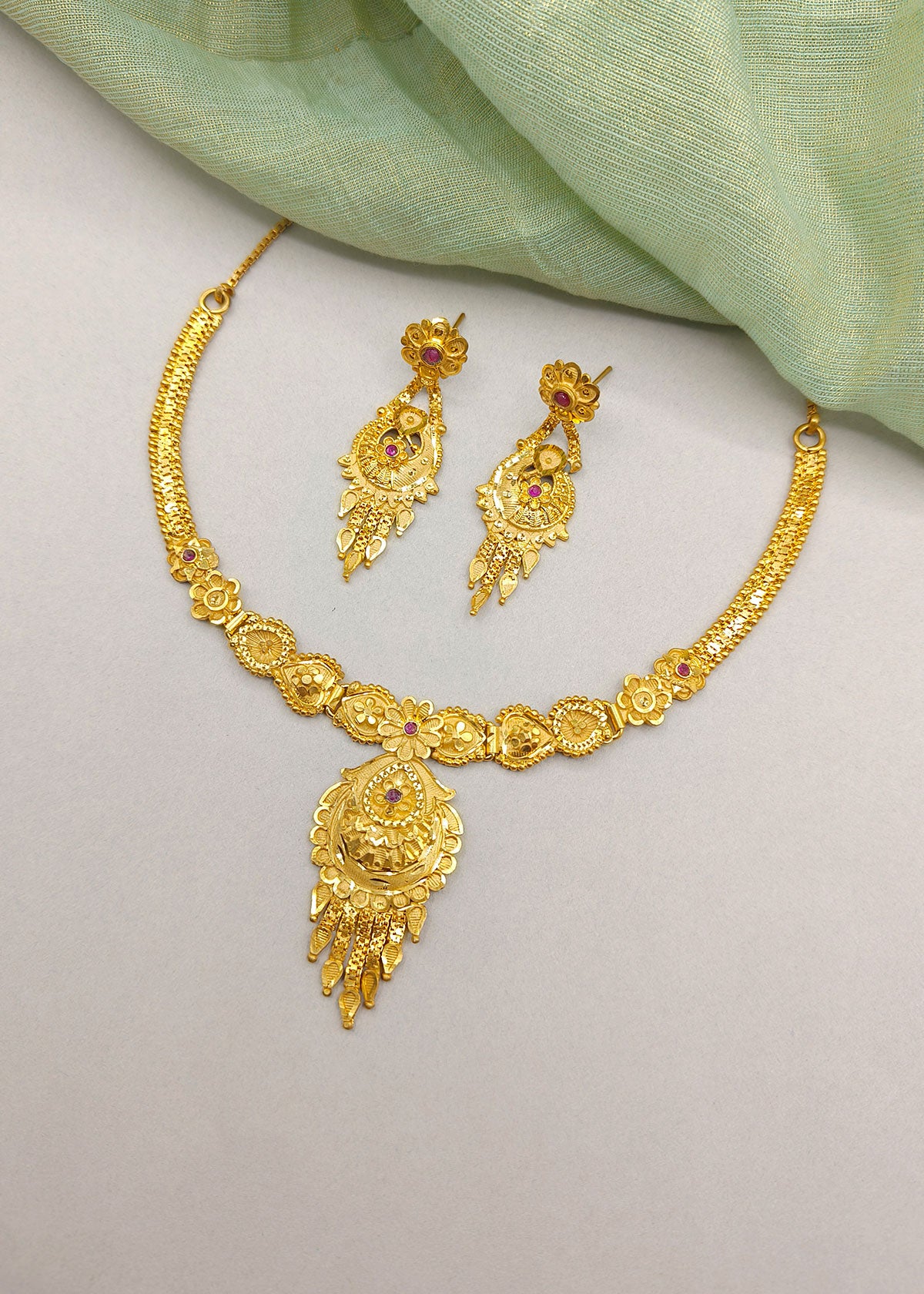 Classic Floral Design 1 Gram Gold Gold Plated With Dark Pink Stone Short Necklace Set